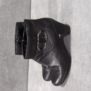 Clarks Artisan Heeled Leather Black‎ Ankle Boots high heel shoes